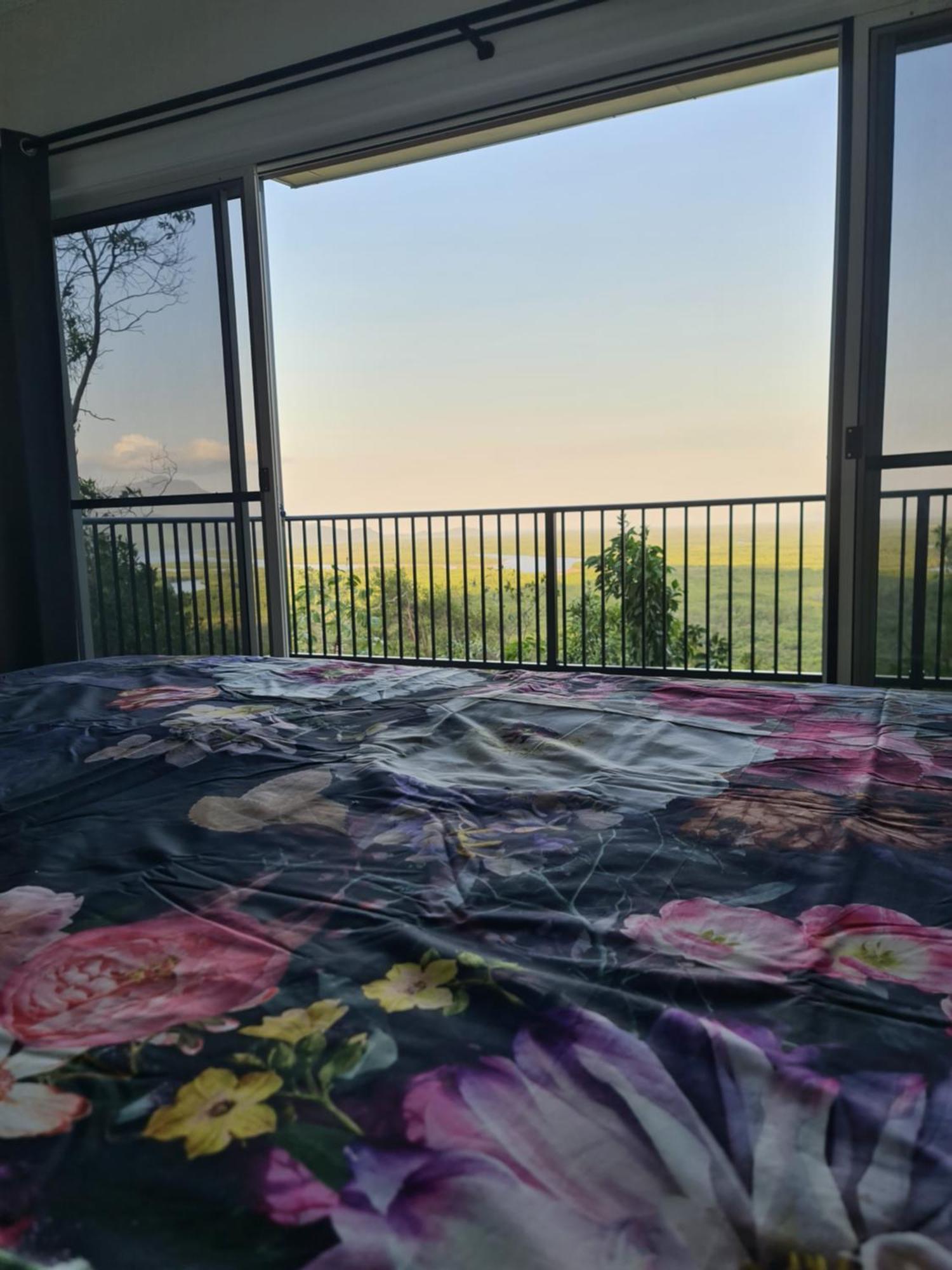 Aparthotel Vista Hinchinbrook Cardwell Exterior foto